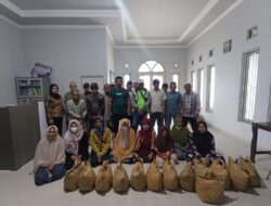 Dinas Sosial Tanbu Berikan Bantuan kepada Warga Kurang Mampu