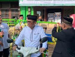 Peduli UMKM, Wali Kota Balikpapan Rahmad Mas’ud Bagikan 20 Motor, Uang Tunai Ke Pedagang Sayur