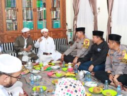 Kapolda Bersama Kabinda Kalsel Silaturahmi ke Guru Banjar Indah, Serukan Pemilu Damai