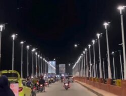 Indahnya Jembatan Manggar Dipasangi Lampu Penerangan Jalan Umum