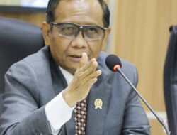 Jangan Cuma Dibongkar, Mahfud Soroti Kasus Pagar Laut: Berbau Korupsi-Kolusi, Tapi Kok Tak Ada Aparat yang Bersikap Tegas?