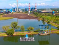 Dorong Energi Terbarukan, PLN Indonesia Power UBP Asam Asam Bangun PLTS Apung 15.000 Watt