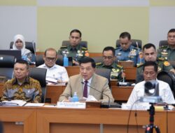 Menhan Sjafrie Jamin Bahasan RUU TNI Tetap Larang Prajurit Berbisnis