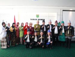 Usai Lantik Pj Sekda Tanah Bumbu, Bupati Bang Arul Tuntut Aksi Nyata dan Reformasi Kinerja SKPD