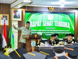 Bupati Syafrudin Noor Hadiri Wisuda IAI Darul Ulum Kandangan, Tekankan Pentingnya Ilmu dan Akhlak
