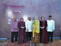 Tradisi Mandi Baya Terus Dilestarikan, Keluarga Bupati HSS Gelar Tasyakuran Tujuh Bulanan