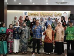 Sekda HSS Dukung Langsung Lomba Nyanyi Solo Lagu Banjar DWP: Dorong Kreativitas, Kekompakan, dan Pengembangan Diri