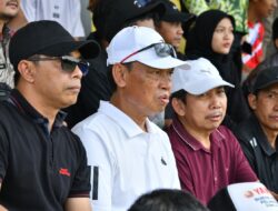 Wabup Suriani Dukung Langsung Tim Sepak Bola HSS di Porprov Kalsel XII, Ajak Atlet Tetap Optimistis