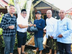 Bupati HSU Serahkan Bantuan Banjir di Babirik dan Danau Panggang pada Hari ke-10 Tanggap Darurat