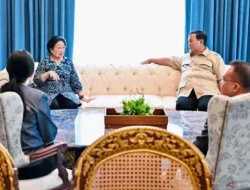 Prabowo Rangkul Megawati di Istana, Dinilai Perkuat Komunikasi Politik Nasional