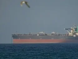 Kapal Tanker China Tembus Blokade AS di Selat Hormuz, Ketegangan Kawasan Meningkat