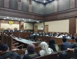 Gus Alex Bongkar Aliran Rp200 Juta untuk Dana Reses Pimpinan Komisi VIII di Sidang Haji