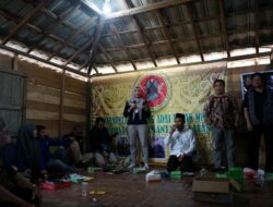 Berikan Edukasi Politik, KPU Sosialisasi Hingga ke Dayak Meratus Loksado