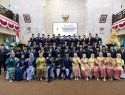 Pelantikan Anggota DPRD Kalsel 2024-2029 Disambut Demonstrasi Mahasiswa