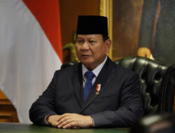 Ucapkan Selamat Natal dan Tahun Baru, Prabowo: Penuh Kedamaian dan Kebahagiaan