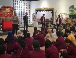 Mahasiswa Indonesia-Singapura Jelajahi Kekayaan Budaya di Museum Ganesya Malang