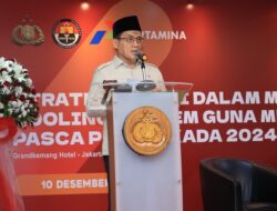 Dialog Publik Polri, Wamenag Puji Peran Prabowo dan Polri dalam menjaga Demokrasi di Pilkada Serentak 2024