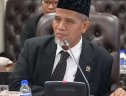 Viral Anak SD di Medan Belajar di Lantai, DPD RI M Nuh: Minta Pemko Medan harus Bertanggung Jawab