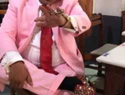 Sumpah Advokat Razman Dibekukan, Hotman: Tamat Karier Dia!