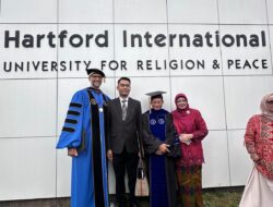 Menag Nasaruddin Umar Dianugerahi Gelar Doctor dari Universitas Hartford