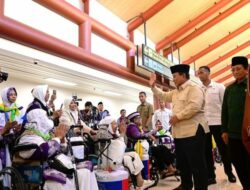 Prabowo Minta Jajaran Kabinet Cari Solusi Turunkan Biaya Haji: Saya Belum Puas