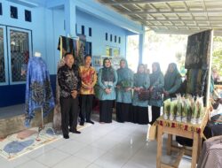 TP PKK HSS Hadiri Penilaian Lomba UP2K Tingkat Provinsi di Desa Gambah Luar