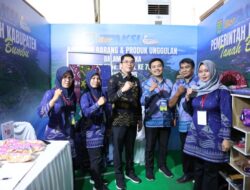 Dukung Ekonomi Kreatif, Pemda Tanah Bumbu Hadirkan Produk Unggulan di Kalsel Expo 2025