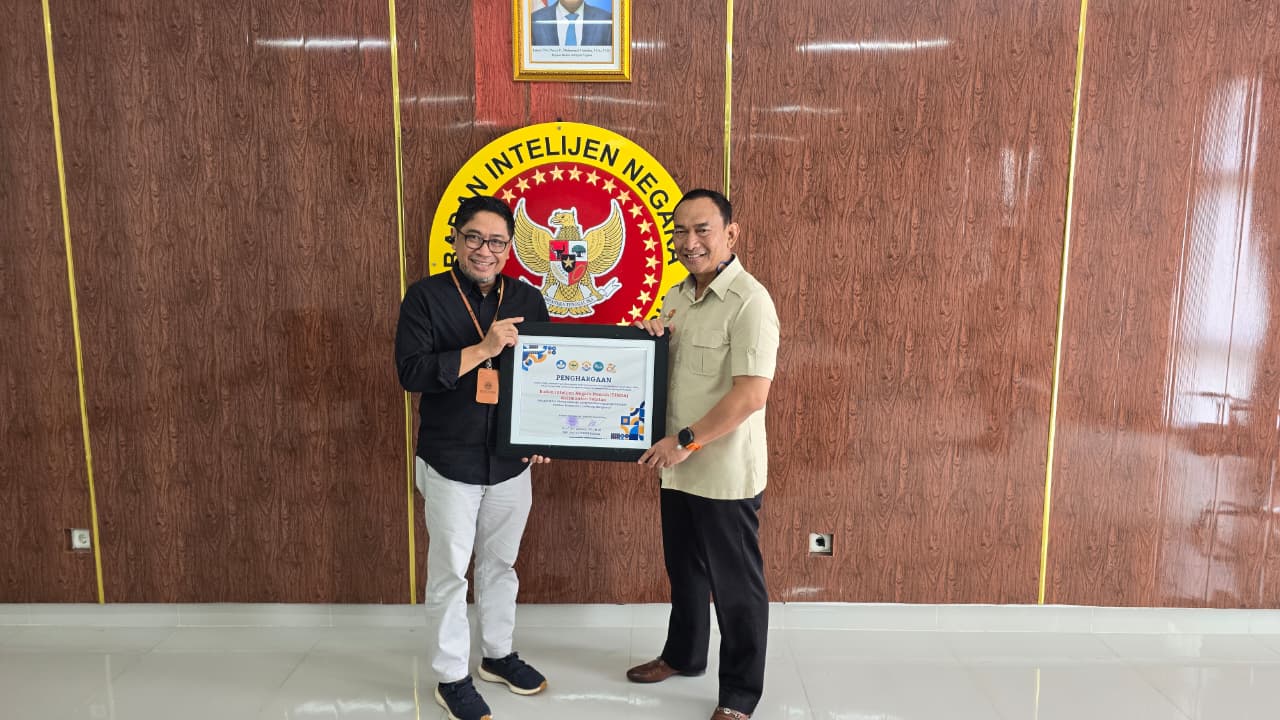 Binda Kalsel Mendapat Penghargaan ULM