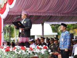 Peringatan Hari Pahlawan Nasional 2025 di Tanah Bumbu Berlangsung Khidmat, Wakil Ketua I DPRD Bacakan Naskah UUD 1945