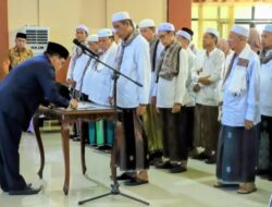 Bupati HSU Lantik Kepengurusan MUI Periode 2025–2030, Tekankan Sinergi Ulama–Umara untuk Kemajuan Daerah