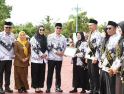 Bupati Andi Rudi Latif Ajak Guru Tanah Bumbu Berinovasi pada Peringatan HUT ke-80 PGRI dan Hari Guru Nasional 2025