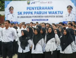 Ketua Komisi II DPR Bawa Kabar Baik: 1,7 Juta Honorer Resmi Jadi PPPK, Skema Paruh Waktu Disiapkan