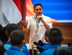 Seskab Teddy Berbagi Inspirasi di Hadapan SMA Taruna Nusantara