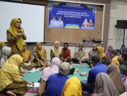 Bupati Tanah Bumbu Salurkan Bansos untuk Disabilitas dan Lansia, Tekankan Pelayanan Kesehatan dan Pemberdayaan