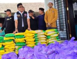 Bupati HSU Salurkan Bantuan Logistik dan Tinjau Layanan Kesehatan Gratis di Wilayah Terdampak Banjir