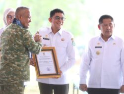 Bupati Tanah Bumbu Terima Penghargaan Kasad atas Dukungan Pembangunan Kodam di Kalsel