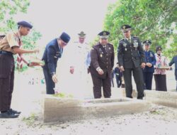 Bupati Tanah Bumbu Ikuti Ziarah Makam Pahlawan Peringati Harkitnas dan Proklamasi ALRI Divisi IV Kalimantan