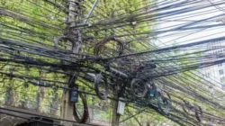 DPRD DKI Desak Pemprov Percepat Penataan Kabel Semrawut di Jakarta