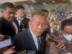 Rupiah Tembus Rp18.049 per Dolar AS, DPR Desak Pemerintah dan BI Bertindak Serius