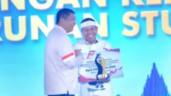 Jawa Barat Raih Penghargaan Terbaik II Nasional dalam Penanggulangan Kemiskinan dan Penurunan Stunting