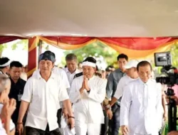 Gubernur Jabar Ajak Umat Hidup Sederhana dan Menjaga Harmoni pada Pujabakti Waisak di Karawang