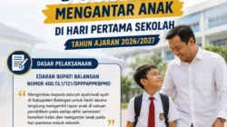 Pemkab Balangan Dorong Ayah Aktif Dampingi Pendidikan Anak Lewat Gerakan Antar Anak di Hari Pertama Sekolah