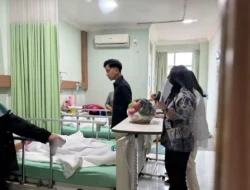Gibran Lepas Kepulangan Dua Siswi Karo Terduga Korban MBG dari RSCM
