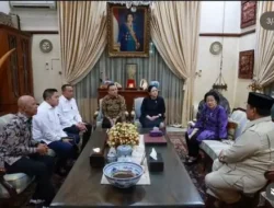 PDIP Tegaskan Prabowo-Megawati Tak Bahas Politik Saat Takziah Guruh
