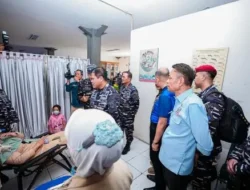 Wamensos Tinjau Bakti Sosial dan Aksi Bersih Laut Program Aku Cinta Laut di Muara Angke