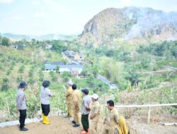 Bupati HSS Pantau Karhutla di Gunung Batu Laki, Koordinasi Cegah Api Meluas