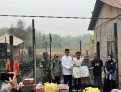 Wabup Akhmad Fauzi Salurkan Bantuan untuk Korban Kebakaran di Lampihong Selatan