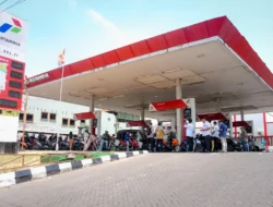 Bahlil Perintahkan Pertamina Gandakan Kapal Pengangkut BBM, Distribusi di Bali dan Jatim Terkendala
